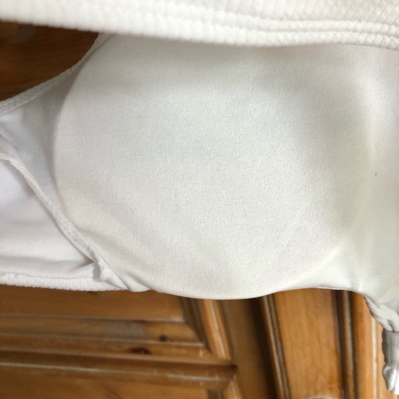 Crop Knot-front Sport top - Picture 4 of 4